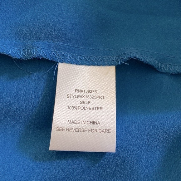 Deniel Rainn women’s plus over size dark teal blouse silky with discrete gems - Picture 8 of 12